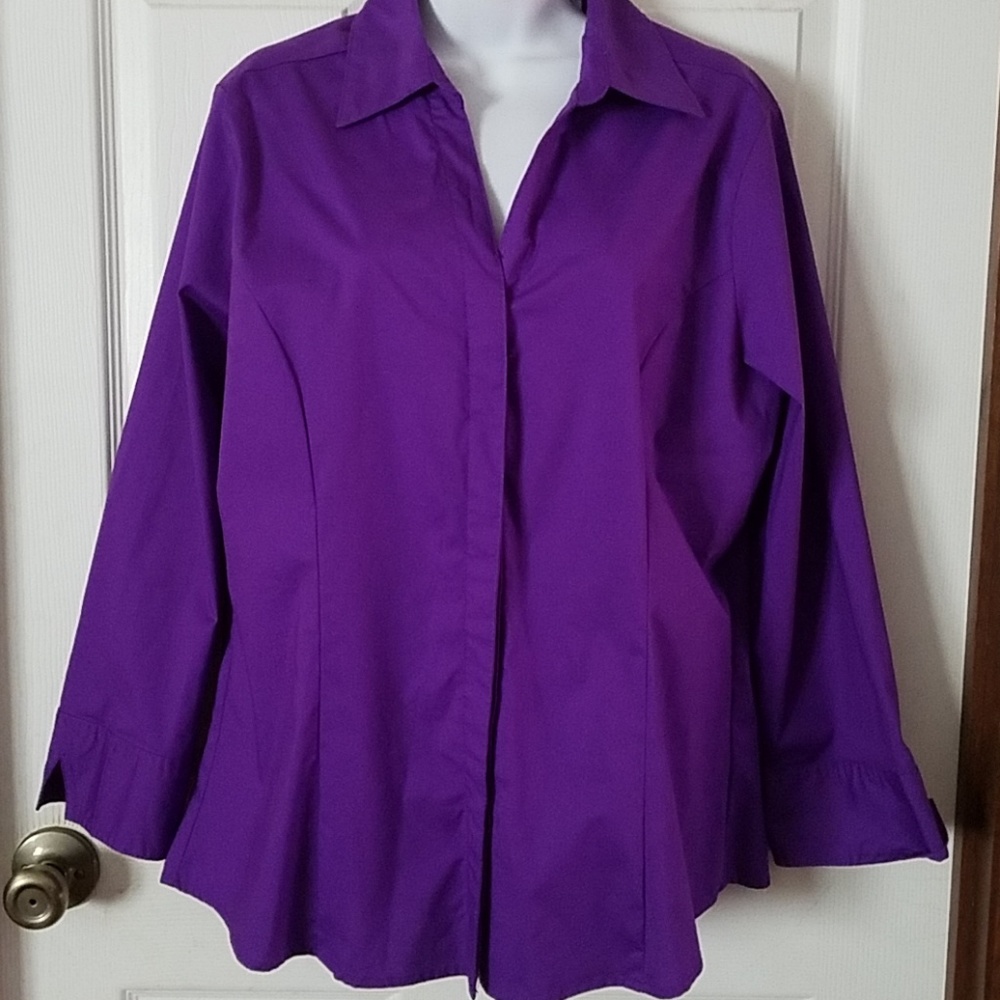 SALE🎈 3/$15 Bundle.Casual Purple Button-Up Blouse